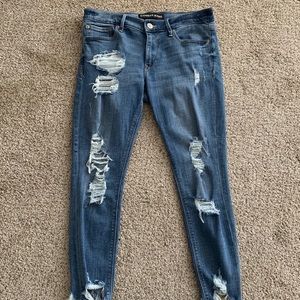Express Distressed Jeans